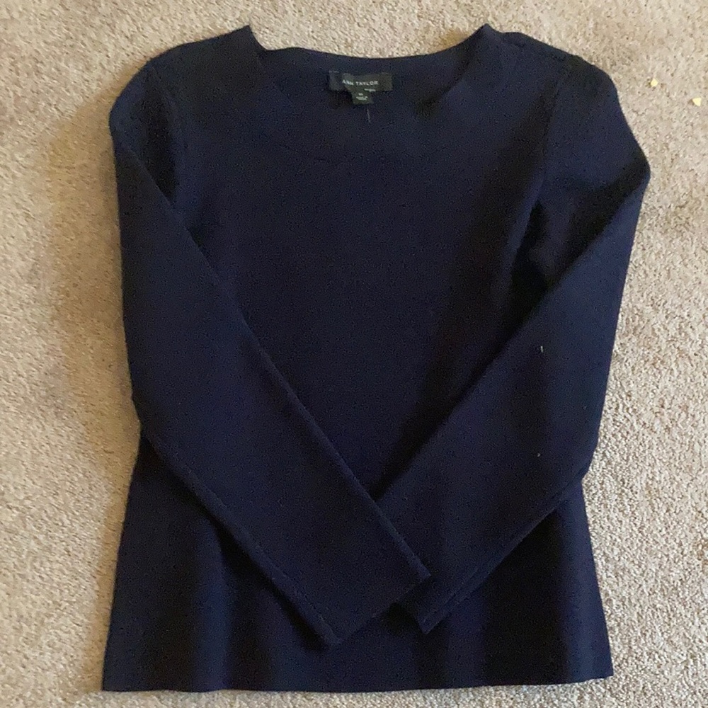 Navy 3/4 sleeve sweater
